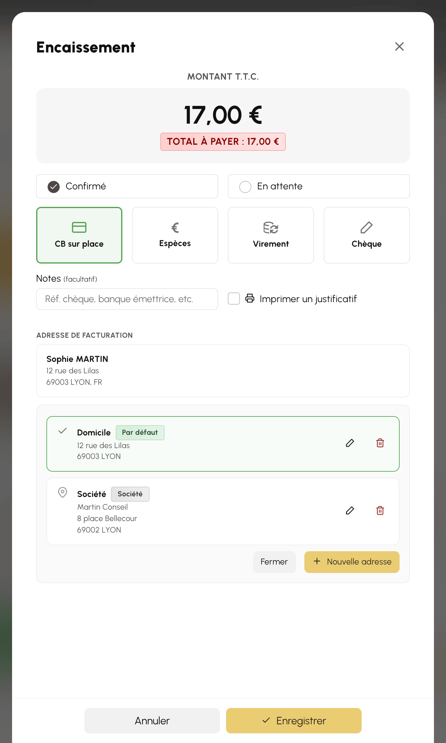 Adresse de facturation du client dépliée dans la fenêtre d'encaissement