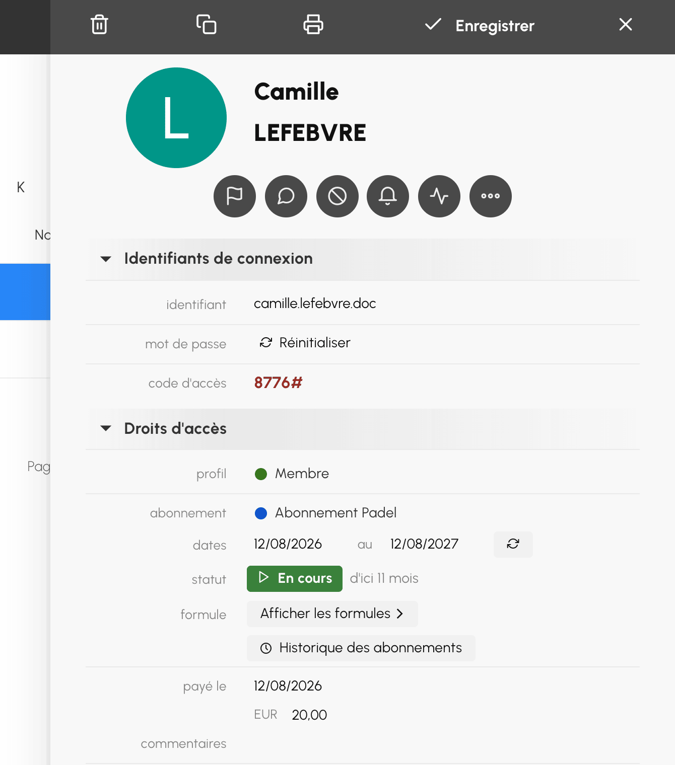 Fiche d'un utilisateur avec ses sections