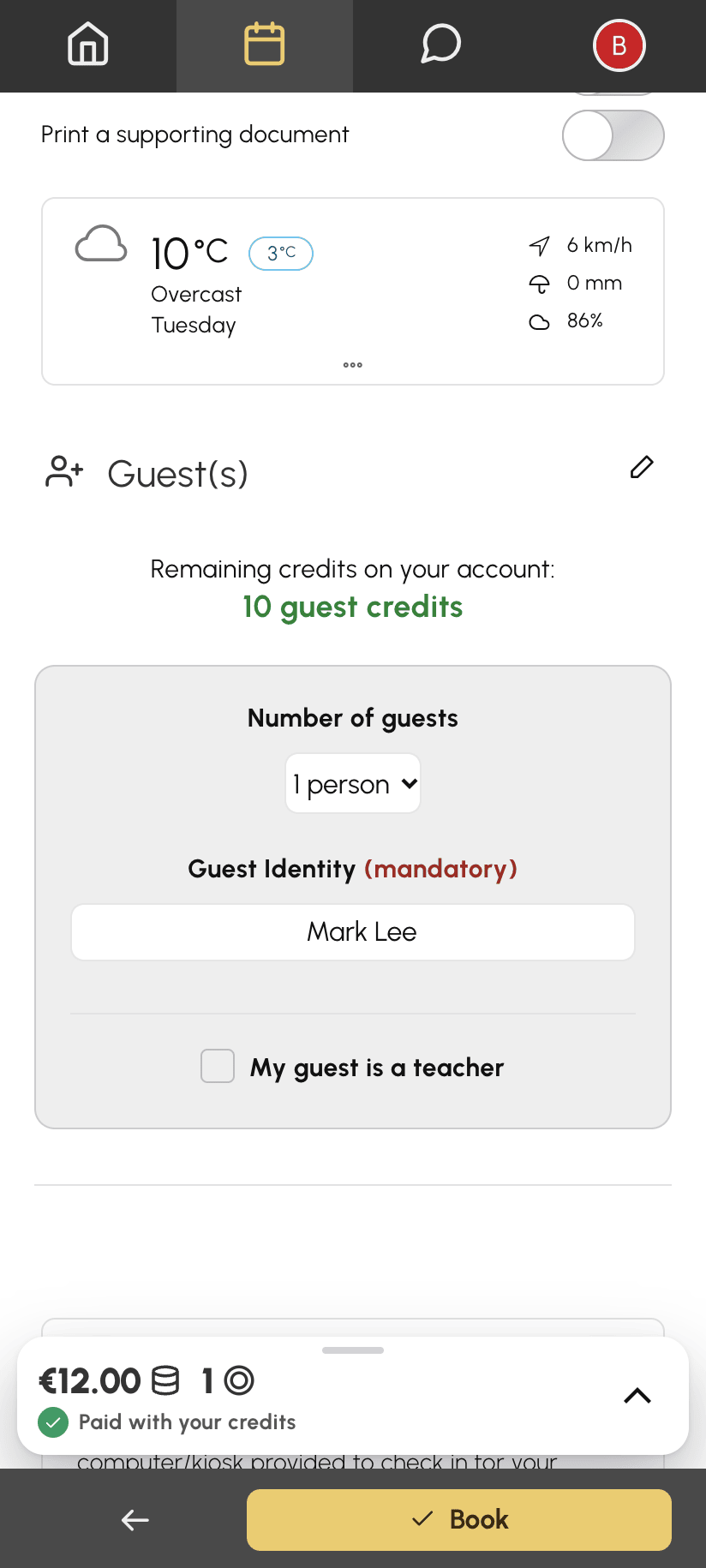 Booking form on a phone: Guest(s) option, remaining guest credits, number of people and guest details