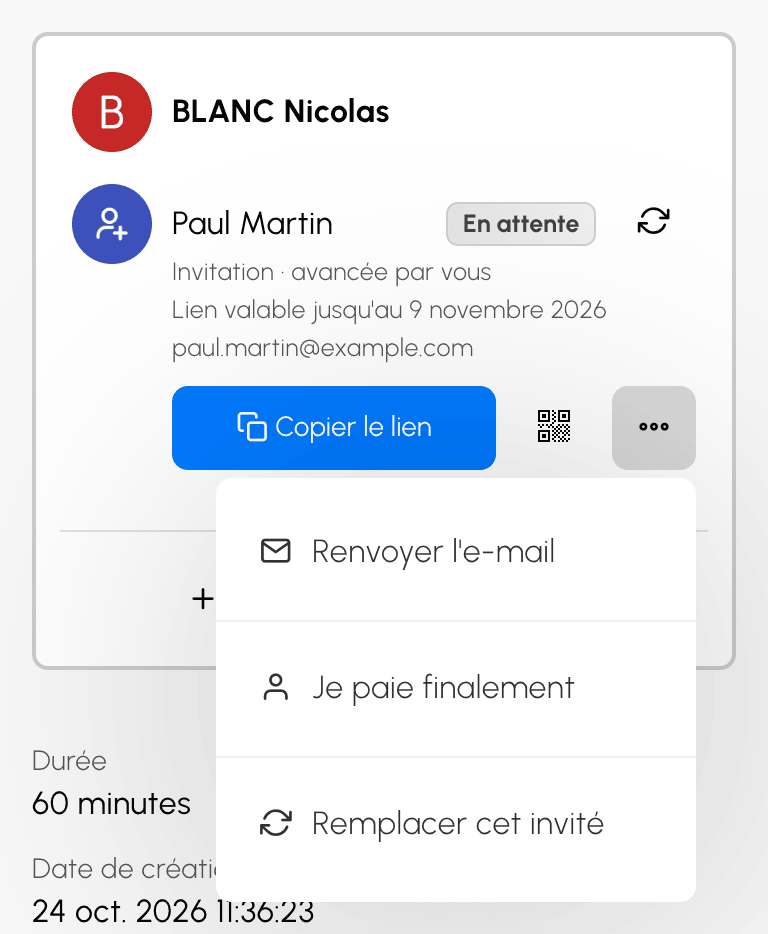 Détail d'une réservation sur téléphone : ligne de l'invité avec Copier le lien, le QR code et le menu ouvert