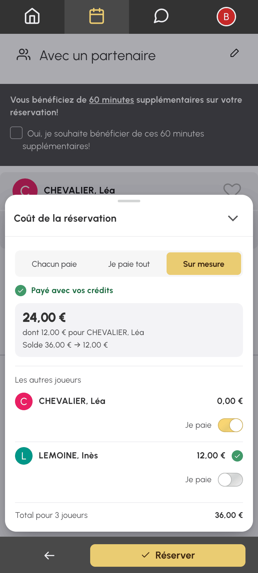 Choix Sur mesure sur mobile : Je paie activé sous Léa, Inès paie sa place