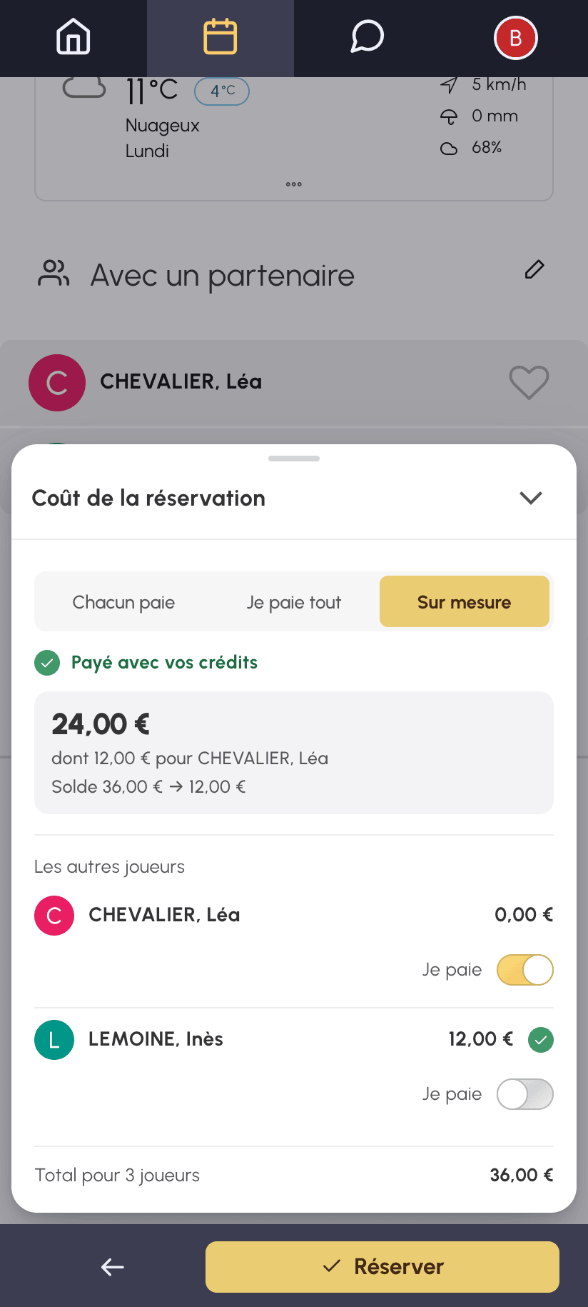 Choix Sur mesure sur mobile : Je paie activé sous Léa, Inès paie sa place
